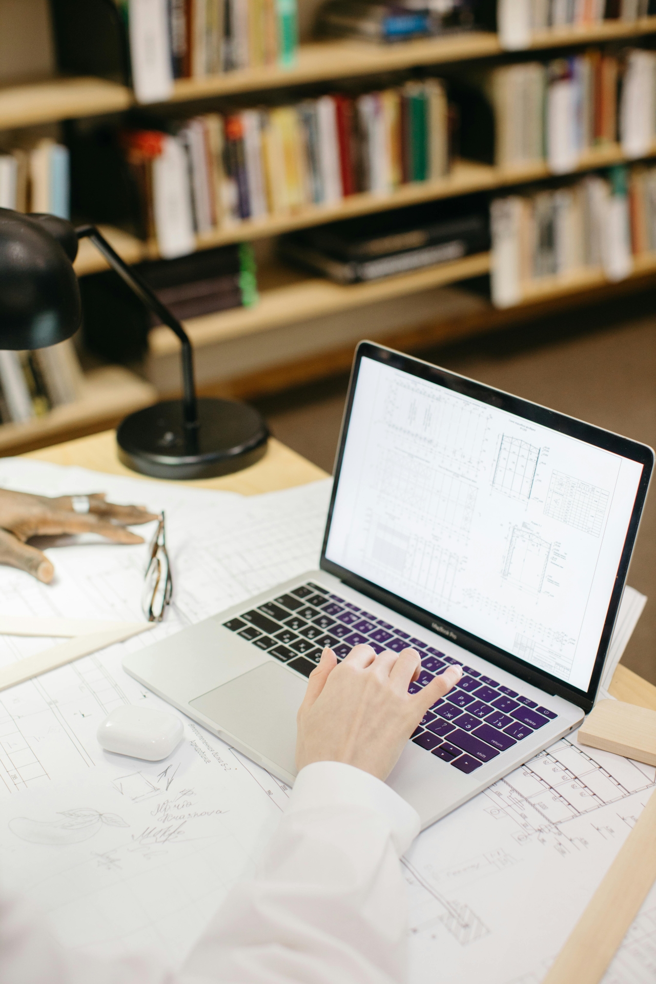 Laptop am Arbeitsplatz