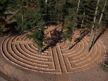 Alsenborner Labyrinth, Labyrinth aus Steinen