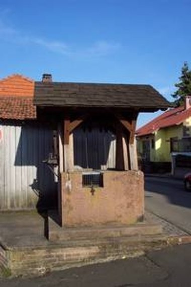 Alter Schöpf- oder Ziehbrunnen
